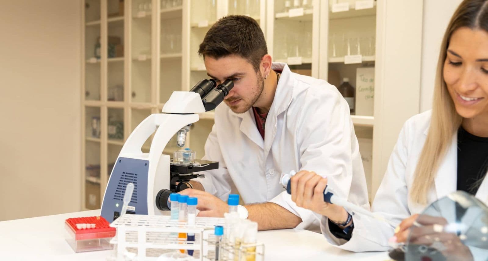 Laboratorio Clínico Y Biomédico